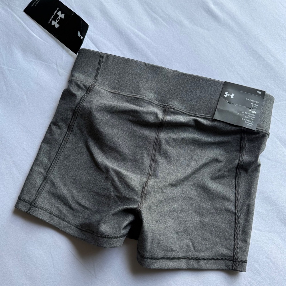 Under Armour HeatGear Compression Shorts Gray Mid Rise Shorty 1360925 SM